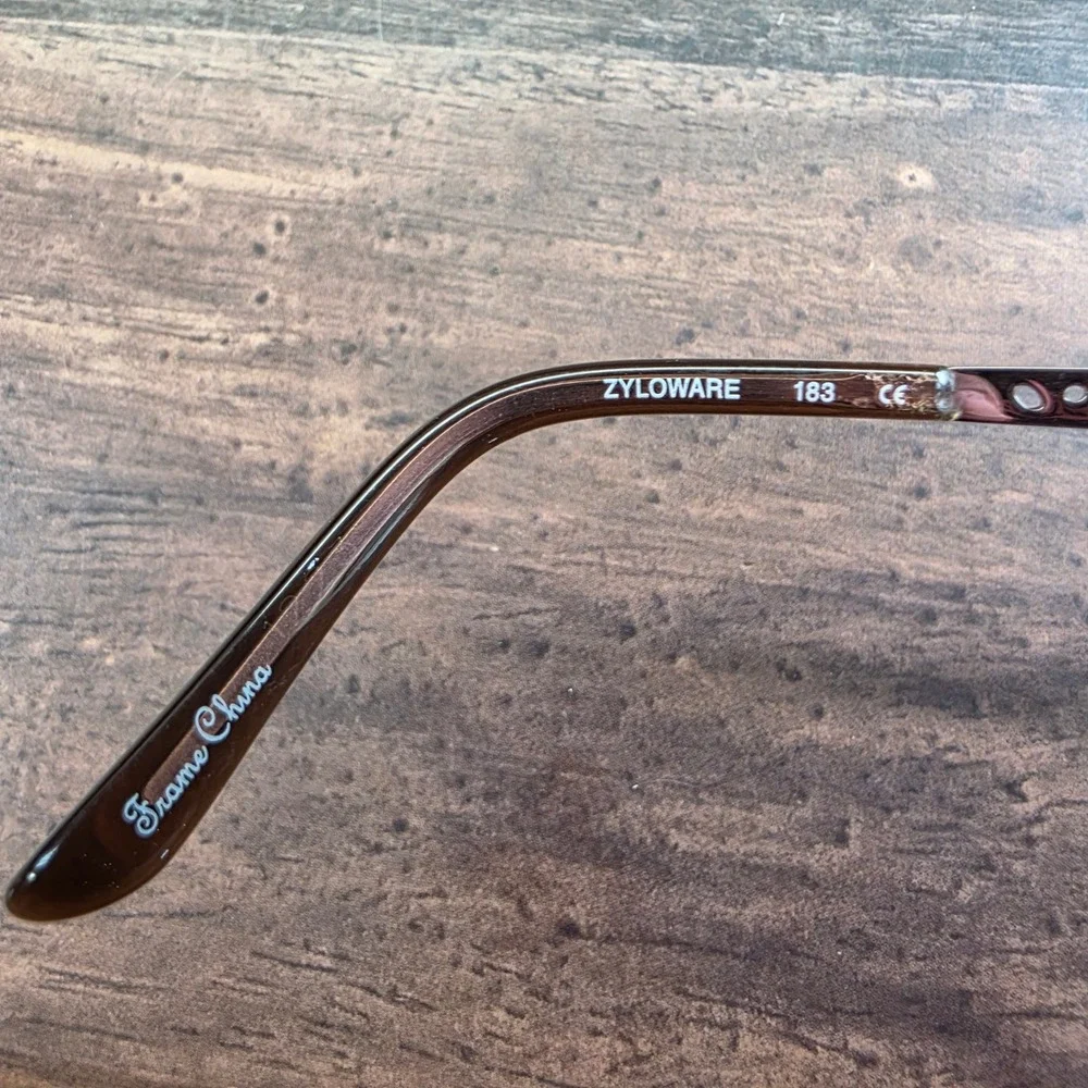 Gloria Vanderbilt 2002 Brown Cat Eye Eyeglasses Zyloware 183 Rose Gold Temples
